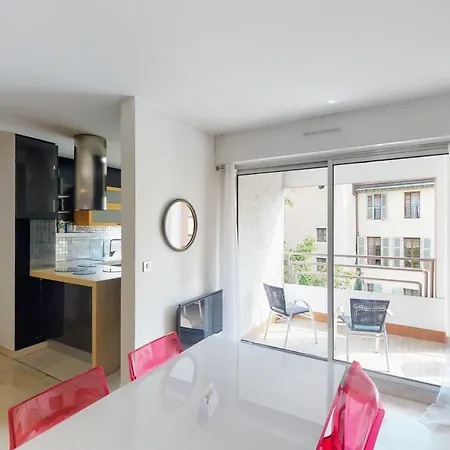 Apartment Le Jean-jacques Rousseau - 2 By The Canal In The Heart Of *